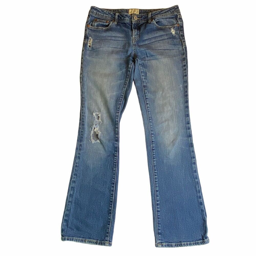 Aeropostale Chelsea Bootcut Denim Jeans Womens 9/10 Low Rise Distressed‎ Holes